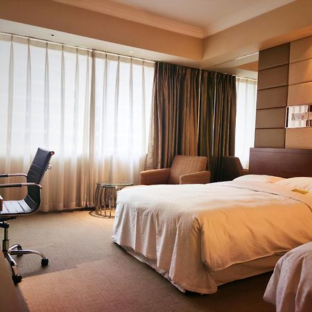 โฟร์ พอยต์ บาย เชอราตัน ปักกิ่ง ไห่เตียน โฮเต็ล แอนด์ เซอร์วิซ อพาร์ตเมนต์ Hotel ภายนอก รูปภาพ