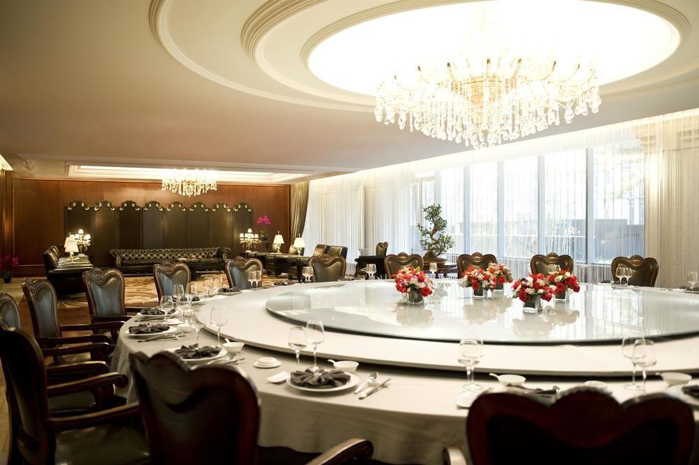 โฟร์ พอยต์ บาย เชอราตัน ปักกิ่ง ไห่เตียน โฮเต็ล แอนด์ เซอร์วิซ อพาร์ตเมนต์ Hotel ภายนอก รูปภาพ