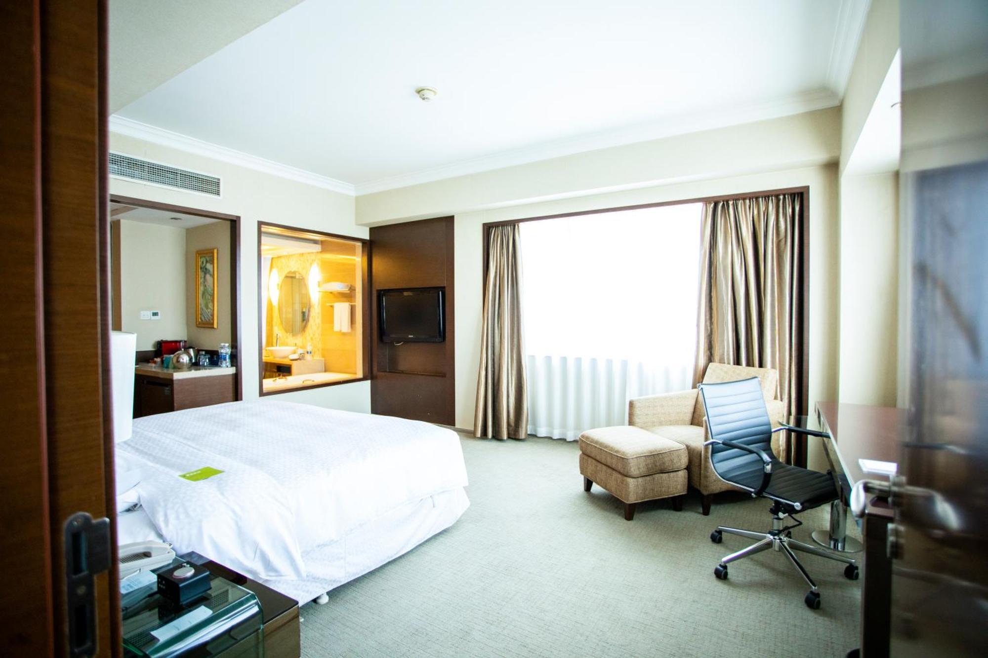 โฟร์ พอยต์ บาย เชอราตัน ปักกิ่ง ไห่เตียน โฮเต็ล แอนด์ เซอร์วิซ อพาร์ตเมนต์ Hotel ภายนอก รูปภาพ